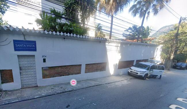 Casa com 12 quartos, piscina e vista para o Cristo Redentor