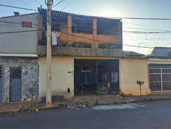 Casa Ocupada em Ribeirão Preto com 132m² construída