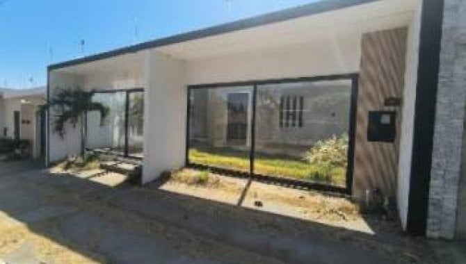 Casa com 3 quartos em Caldas Novas - GO