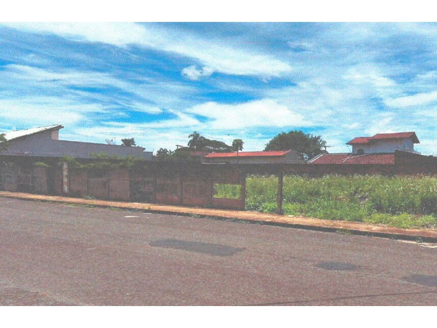 Terreno Urbano Desocupado com 490m² em Ituiutaba/MG