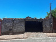 Casa aconchegante com 2 quartos e 1 vaga em Iturama/MG