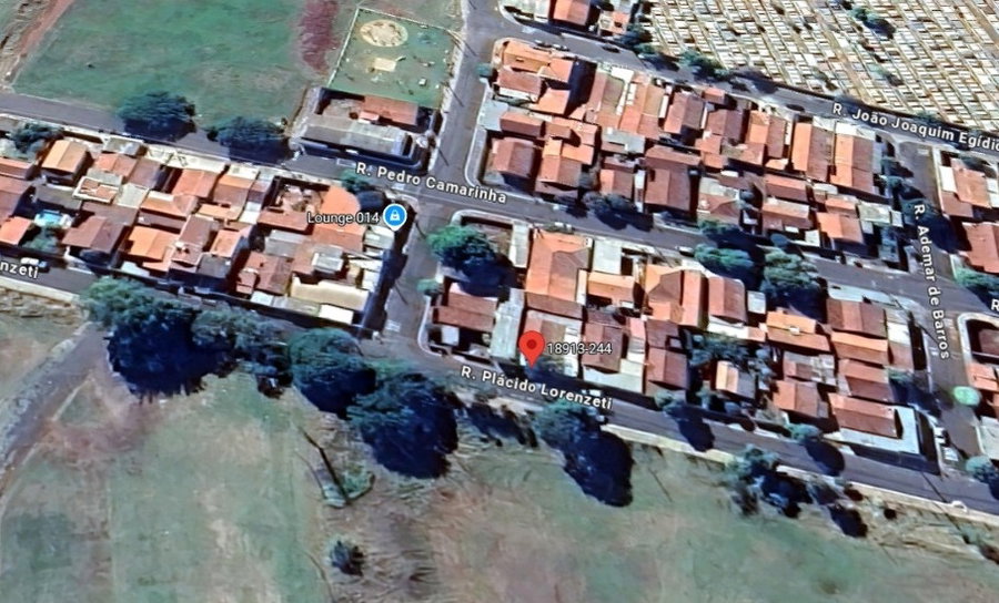 Terreno com Residência em Santa Cruz do Rio Pardo - 133m² Construída