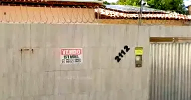 Casa em leilão com 4 quartos e 2 banheiros