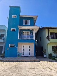 Chalet com 3 quartos e 2 banheiros, área construída de 61.87m²