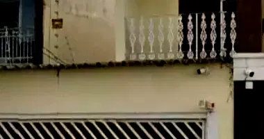 Casa padrão ocupada com 285m² terreno e 280m² construída