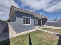 Casa ocupada com 119 m² construídos