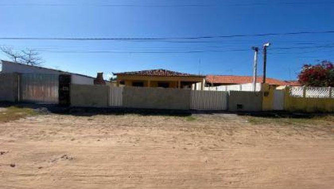 Casa com 4 quartos e 100m² em Pitimbu - PB