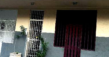 Casa 2 quartos com área de serviço e cozinha, 34m² construída
