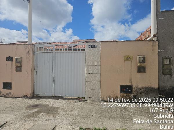 Casa com 2 quartos, 1 banheiro, varanda e área de serviço, 62,85m² construída