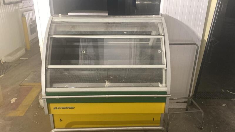 03 Ilhas Vitrine - Grande Leilão de Equipamentos