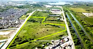 Imóvel com 63.228,78 m² na Av. Pres. João Goulart em Pelotas