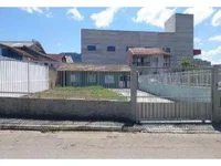 Casa ocupada com 206,32m² em terreno de 600m²