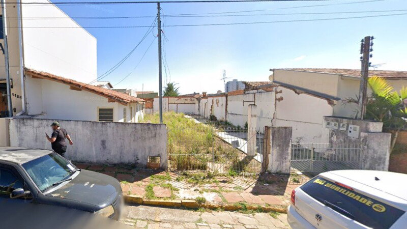 Casa com 411m² de área total em Avaré/SP