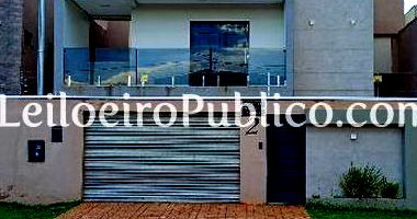 Casa com 3 quartos, 3 banheiros, 1 vaga e 151m² construída