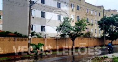 Apartamento compacto com 40.71 m² construídos, 1 vaga e ocupado