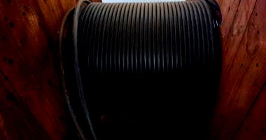 Cabos Elétricos de Alumínio e Hastes de Aterramento