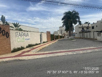 Apartamento com 2 Quartos e Vaga em Itajaí