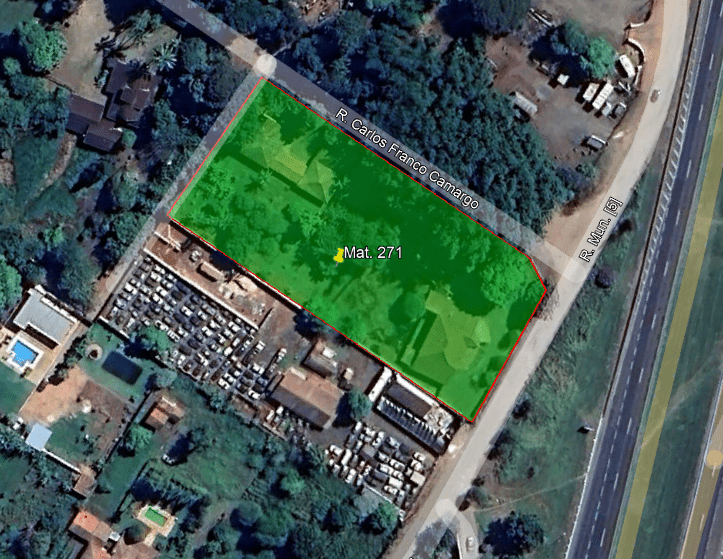 Chácara com área total de 5.710m² e benfeitorias em Leme/SP