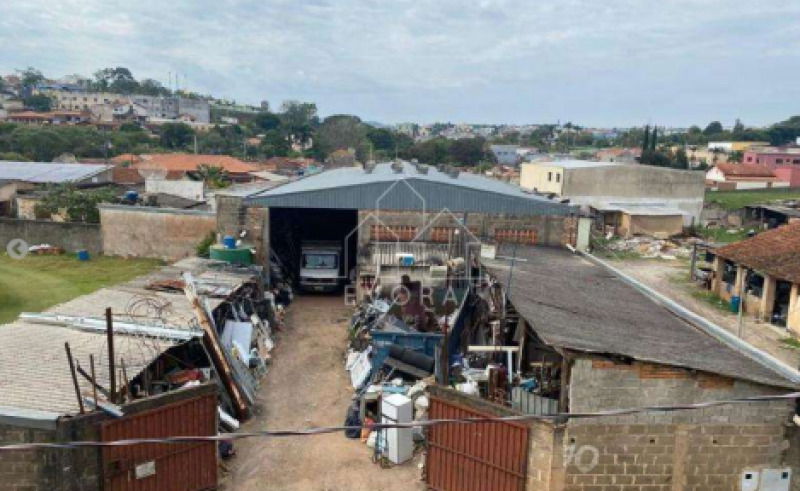 Imóvel Comercial em Monte Sião/MG com Barracão e Escritório