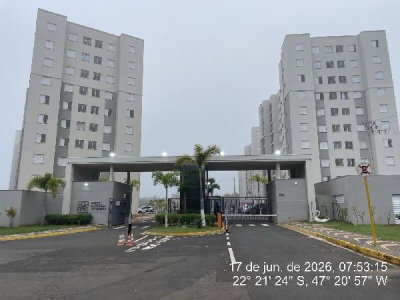 Apartamento com 2 Quartos e 1 Vaga em Condomínio