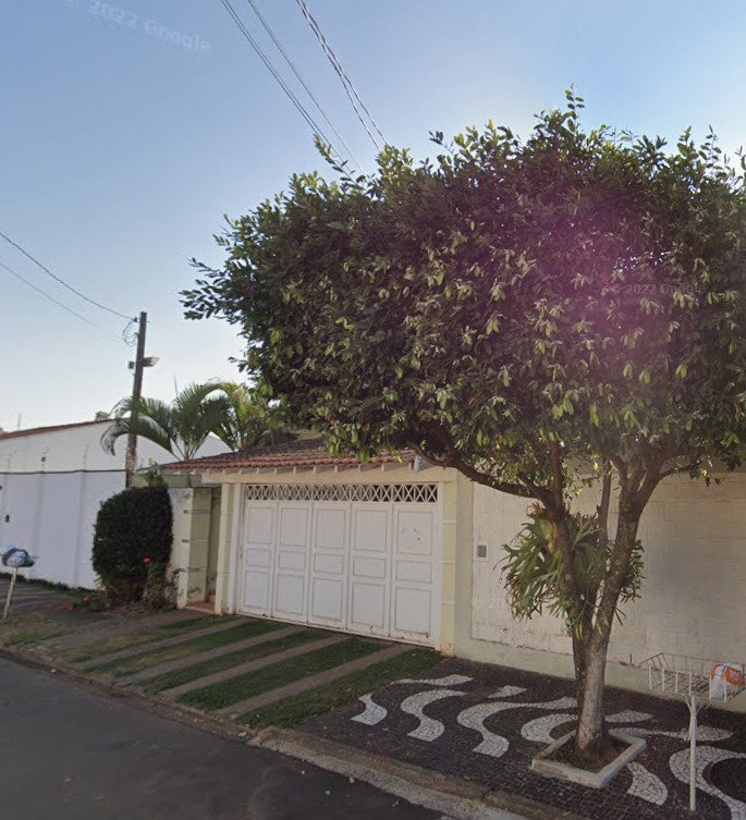 Casa com 3 quartos, 1 suíte, garagem para 2 carros em Araras