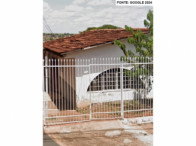 Casa com terreno de 180m², 1 quarto, 1 banheiro, desocupada