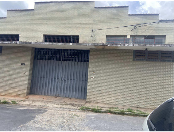 Galpão 1.403,30 m² com 6 banheiros e