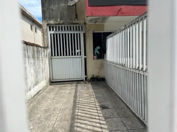 Casa com 1 banheiro e 60,8m² de área privativa