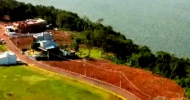 Terreno Amplo em Condomínio Fechado