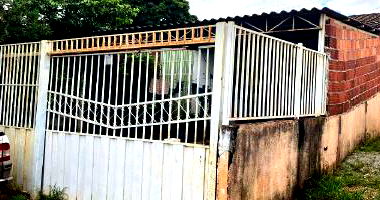 Casa em Guas Lindas de Gois com 3 quartos e 2 banheiros