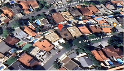 Sobrado Residencial em Cotia com 502,87 m² e infraestrutura completa