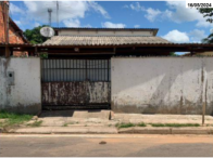 Casa com 2 quartos, 1 banheiro e 252,02m² de terreno