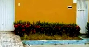 Casa Ocupada com 218m² Construída em Manaus