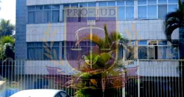 Pitangueiras/RJ - 2 Dormitórios, 80m² Úteis Próximo à Praia