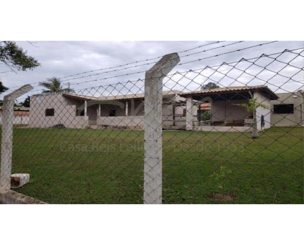 Casa espaçosa com 1000m² em Araçoiaba da Serra