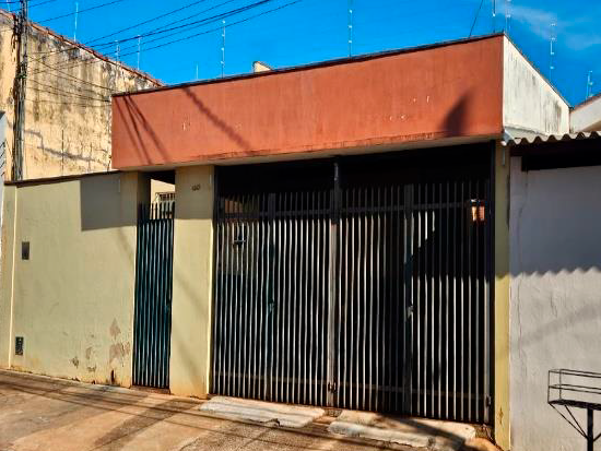 Casa em Ribeirão Preto com 162m² de área construída