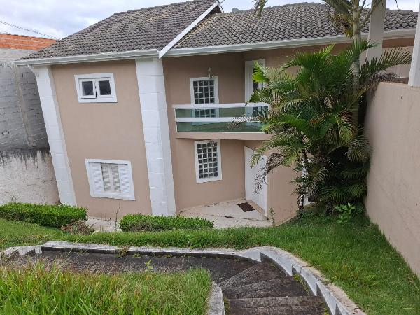 Casa com 4 Quartos e 3 Vagas na Garagem em Fazenda da Ilha