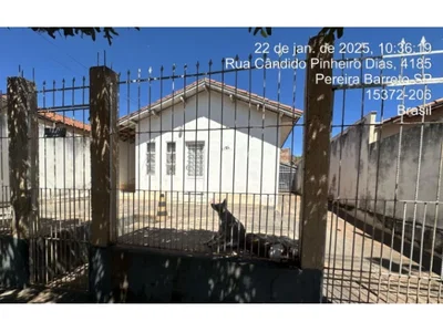 Casa com 3 dormitórios e 43m² em Pereira Barreto/SP