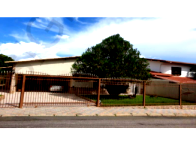 Casa com Piscina e Churrasqueira em Brasília