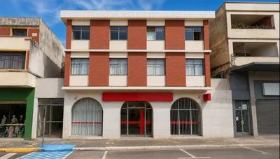 Ex-agência desocupada com 280,5 m² construídos