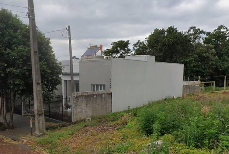 Casa Ocupada com 120m² de Área Construída em Medianeira/PR
