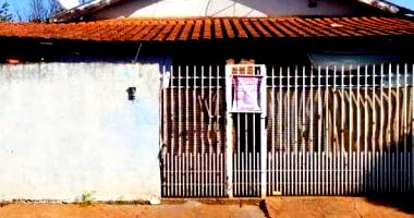 Casa aconchegante com 3 quartos e 2 banheiros em 104 m², ocupada