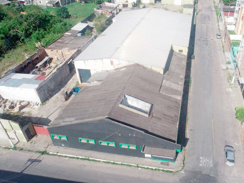 Imóvel Industrial com 4 aberturas, ideal para investimento