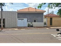 Casa no Centro com 88m², 2 dorms, ocupada