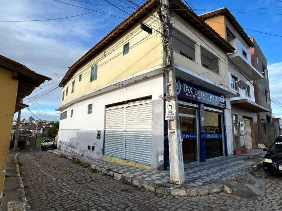 Casa Ocupada em Poções - BA com 241,3m² de Área Privativa