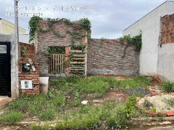 Casa com 1 quarto, 2 banheiros, 76m² área privativa, 1 vaga