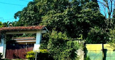 Casa Alto Padrão em Atibaia com Terreno de 4.000m² e Área de Lazer