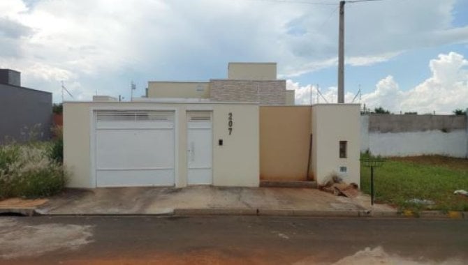 Casa 70 m² com 3 quartos e 1 banheiro, ocupada