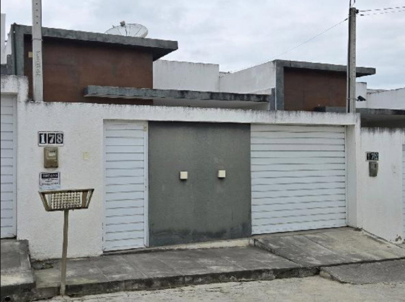Casa em Belo Jardim/PE com 2 Quartos e 79m² de Área Construída