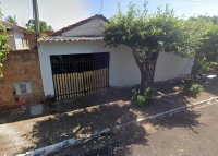 Casa com 39,81 m² construída, 1 quarto, 1 banheiro, garagem e terreno de 184,83 m²